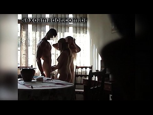 ❤️ Sex-Freunde laden einen riesigen Mann und einen Dreier mit ihm ein ❤ Just porn bei de.pornodil.ru ❌