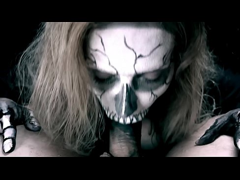 ❤️ Dämonenmädchen lutscht Schwanz mit ihrem schwarzen Mund und schluckt Sperma. ❤ Just porn bei de.pornodil.ru ❌